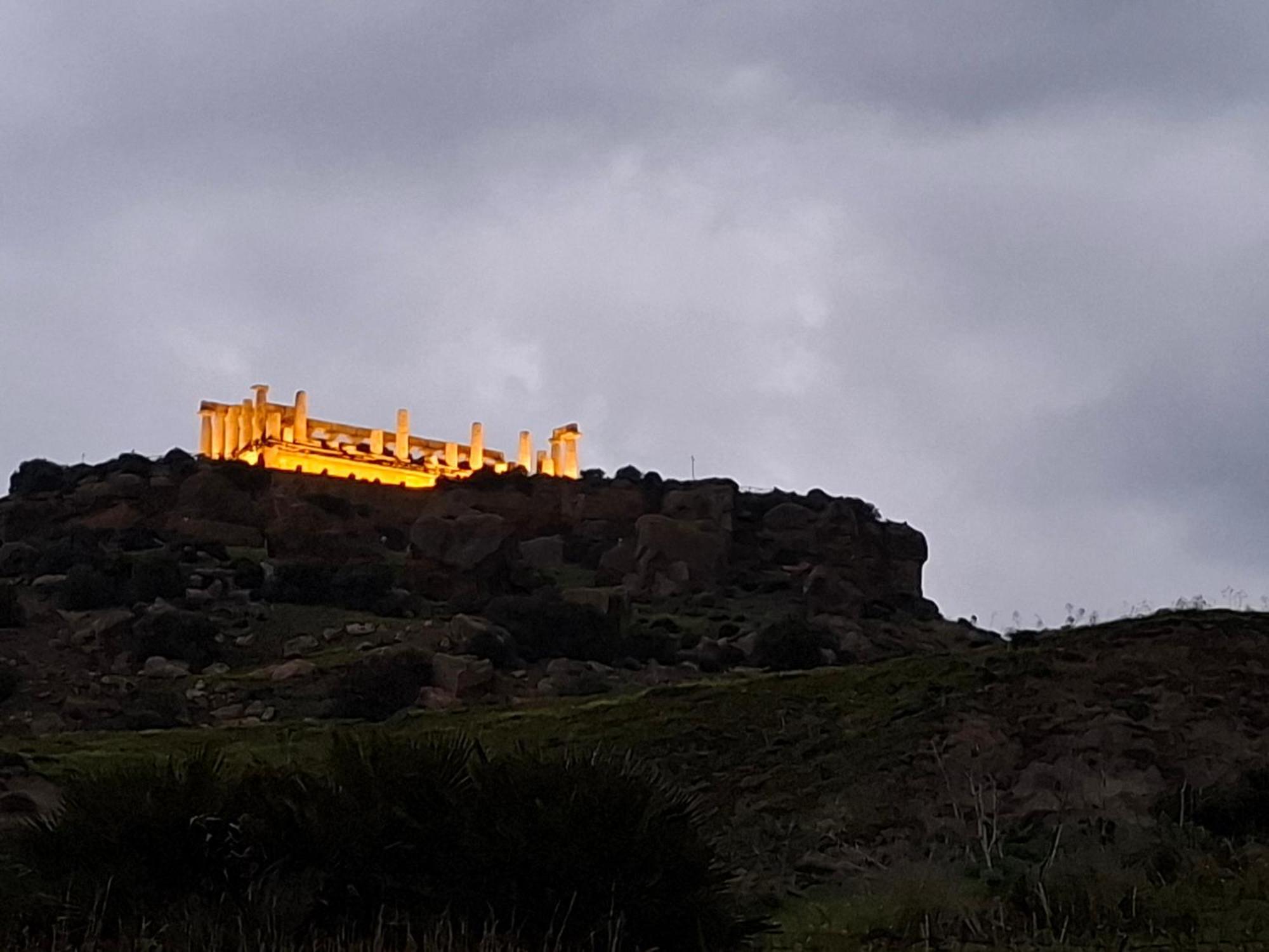 B&B Le Lumie "Il Cortiletto Del Centro" Agrigento Exterior foto