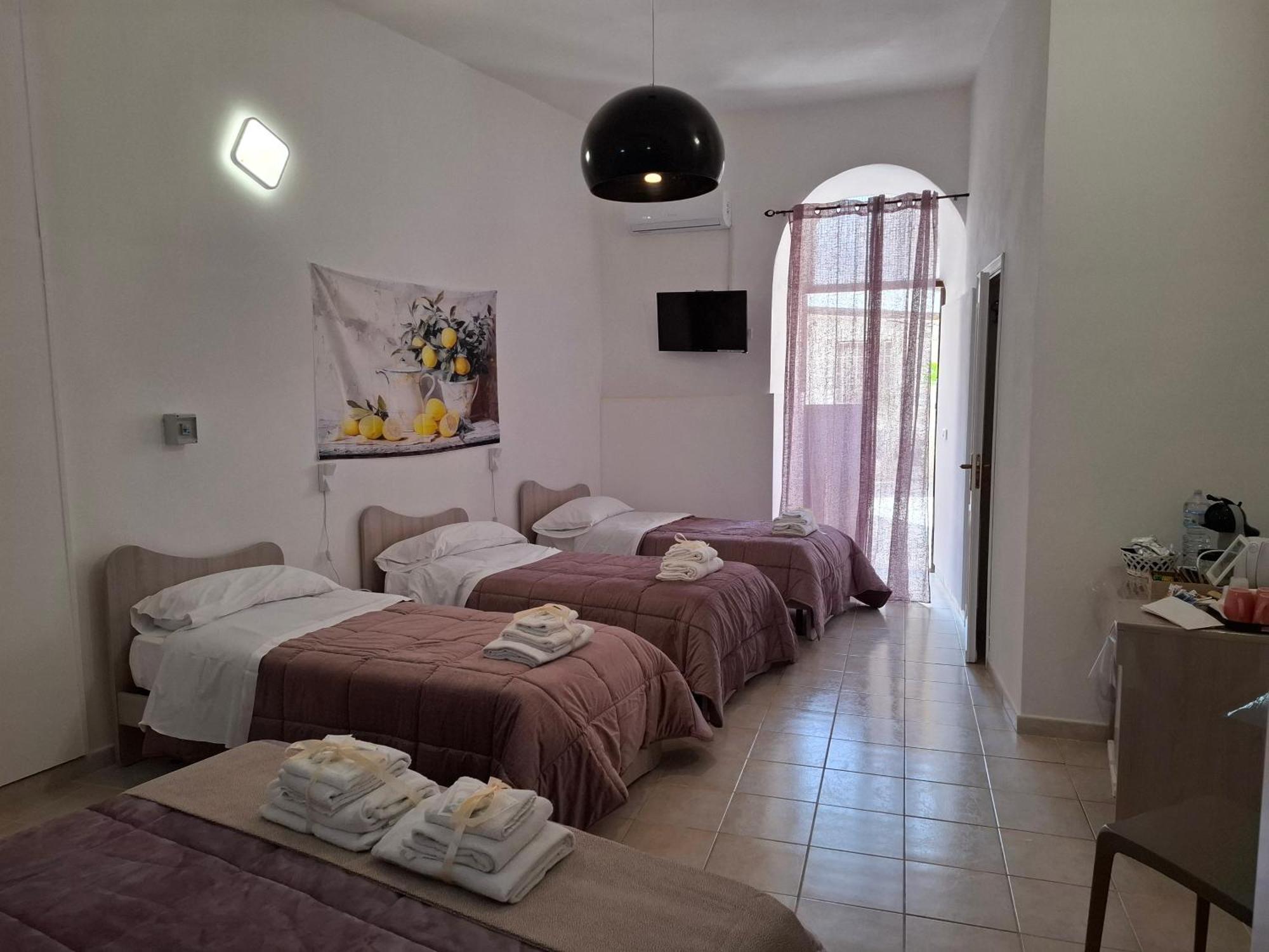 B&B Le Lumie "Il Cortiletto Del Centro" Agrigento Exterior foto
